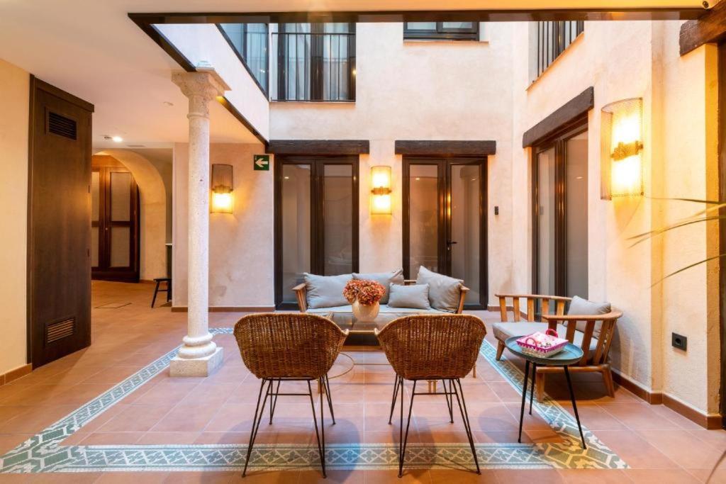 Suites San Pablo Seville Exterior photo