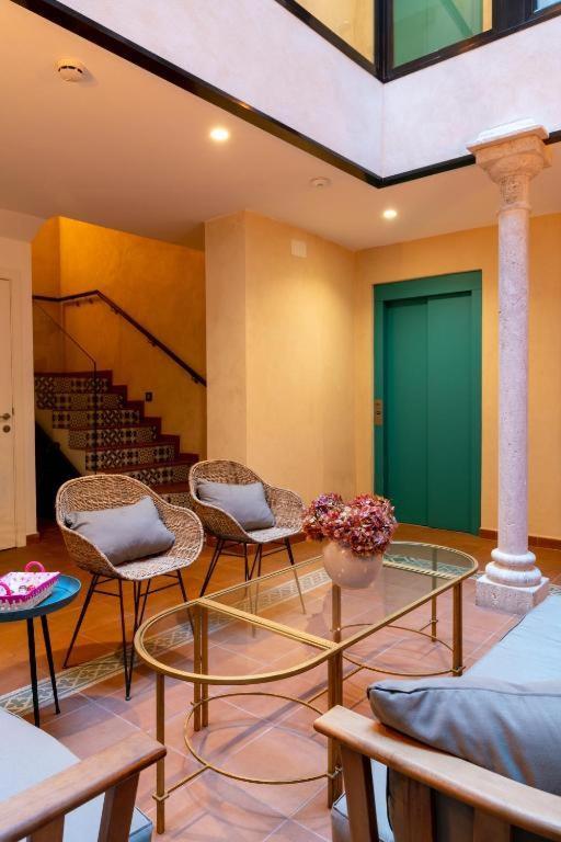 Suites San Pablo Seville Exterior photo